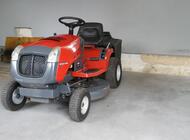 Grajewo ogłoszenia: Sprzedam kosiarke typu traktorek w bardzo ladnym stanie wizualnym... - zdjęcie